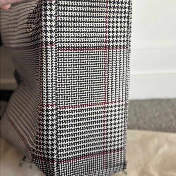 !!SOLD!!Lauren Ralph Lauren Black and White Checkered Tote Bag Set - Picture 6 of 13